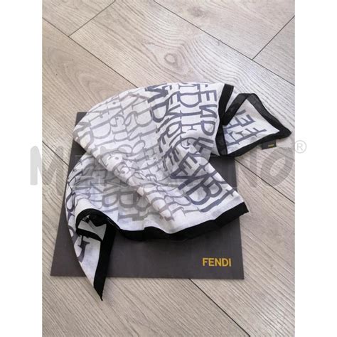 foulard bimbo fendi